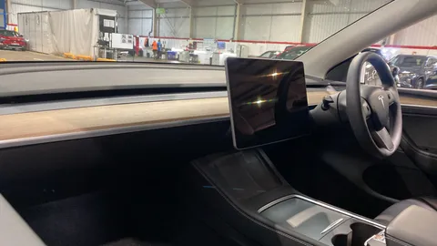 TESLA MODEL Y Long Range AWD Auto