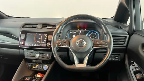NISSAN LEAF 110kW N-Connecta 40kWh Auto