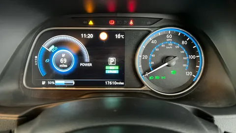 NISSAN LEAF 110kW N-Connecta 40kWh Auto