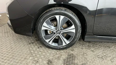NISSAN LEAF 110kW N-Connecta 40kWh Auto