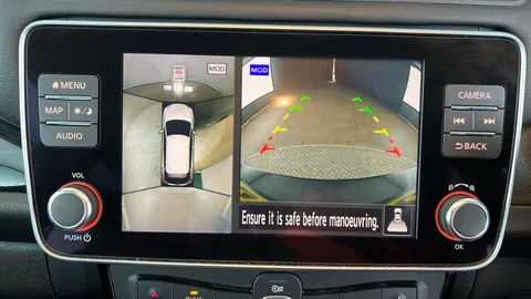 NISSAN LEAF 110kW N-Connecta 40kWh Auto