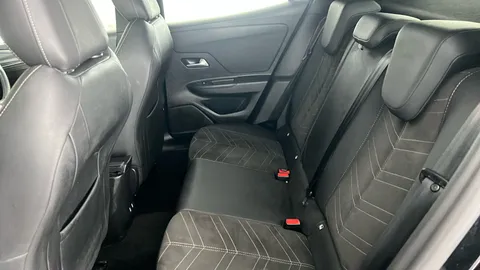 VAUXHALL MOKKA 100kW Ultimate 50kWh Auto