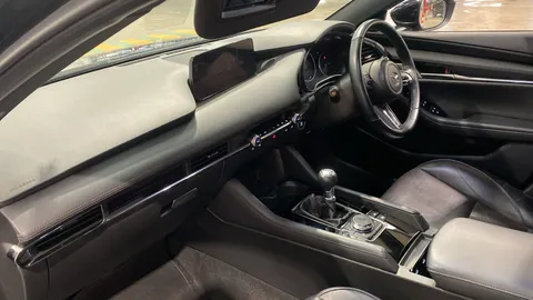 MAZDA 3 2.0 e-Skyactiv G MHEV Takumi