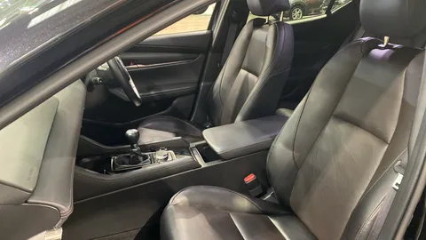 MAZDA 3 2.0 e-Skyactiv G MHEV Takumi