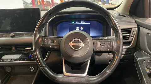 Nissan Qashqai 1.3 DiG-T MH N-Connecta