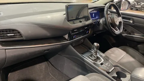 Nissan Qashqai 1.3 DiG-T MH N-Connecta