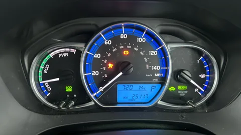 TOYOTA YARIS 1.5 Hybrid Icon CVT