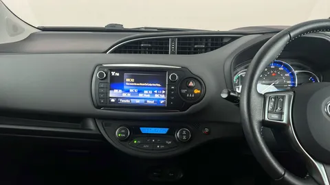 TOYOTA YARIS 1.5 Hybrid Icon CVT