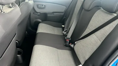 TOYOTA YARIS 1.5 Hybrid Icon CVT