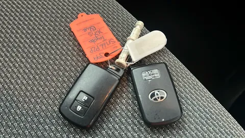 TOYOTA YARIS 1.5 Hybrid Icon CVT