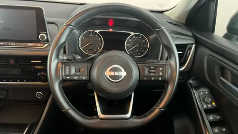 Nissan Qashqai 1.3 DiG-T MH Acenta Premium 5dr