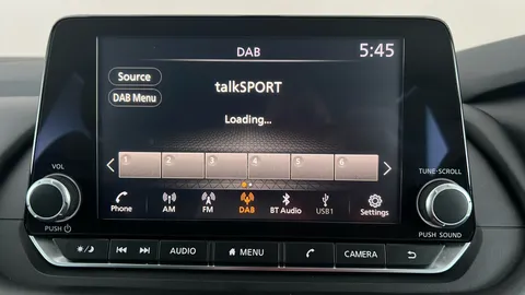 Nissan Qashqai 1.3 DiG-T MH Acenta Premium 5dr