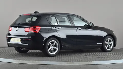 BMW 1 SERIES 116d SE Business [Nav/Servotronic]