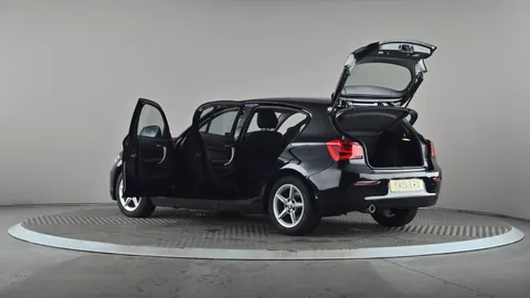 BMW 1 SERIES 116d SE Business [Nav/Servotronic]