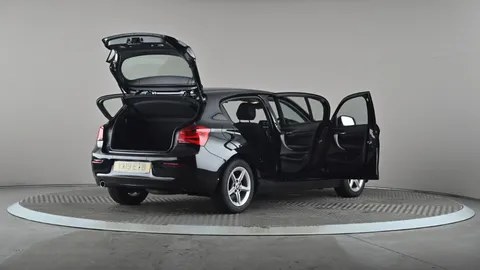 BMW 1 SERIES 116d SE Business [Nav/Servotronic]