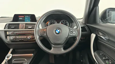 BMW 1 SERIES 116d SE Business [Nav/Servotronic]