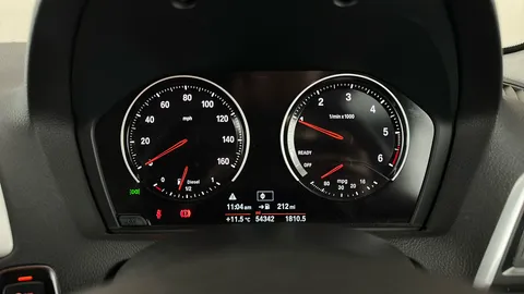 BMW 1 SERIES 116d SE Business [Nav/Servotronic]