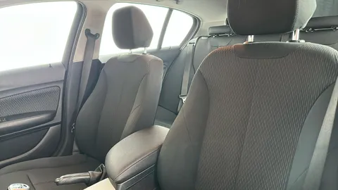 BMW 1 SERIES 116d SE Business [Nav/Servotronic]