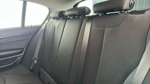 BMW 1 SERIES 116d SE Business [Nav/Servotronic]