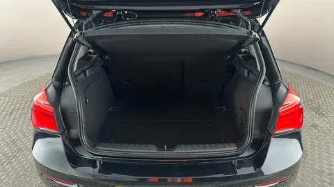 BMW 1 SERIES 116d SE Business [Nav/Servotronic]