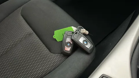 BMW 1 SERIES 116d SE Business [Nav/Servotronic]