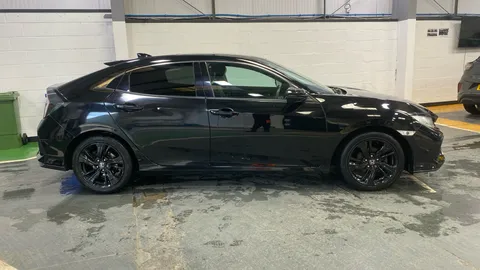 Honda Civic 1.0 VTEC Turbo EX CVT