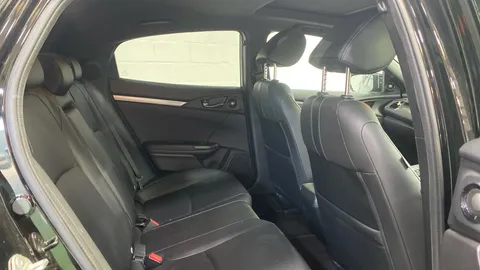 Honda Civic 1.0 VTEC Turbo EX CVT