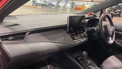 Toyota Corolla 1.8 VVT-i Hybrid Icon Tech CVT