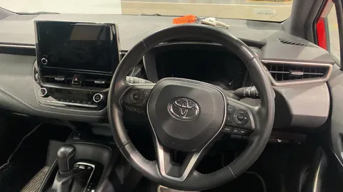 Toyota Corolla 1.8 VVT-i Hybrid Icon Tech CVT