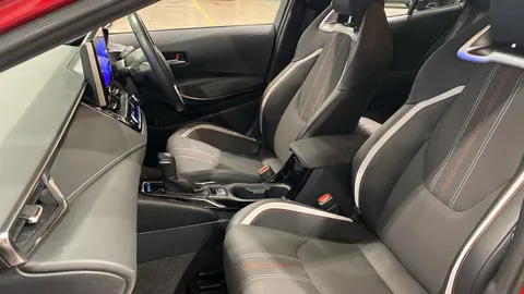 Toyota Corolla 1.8 VVT-i Hybrid GR Sport CVT