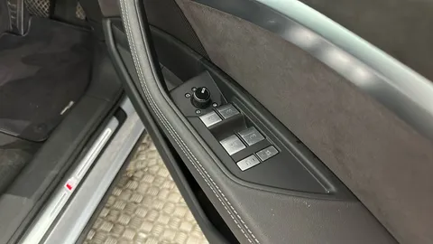 AUDI E-TRON 230kW 50 Quattro 71kWh S Line Auto