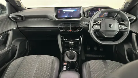 PEUGEOT 2008 1.2 PureTech 130 Allure