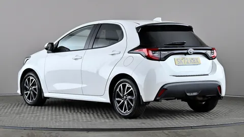 TOYOTA YARIS 1.5 Hybrid Design CVT