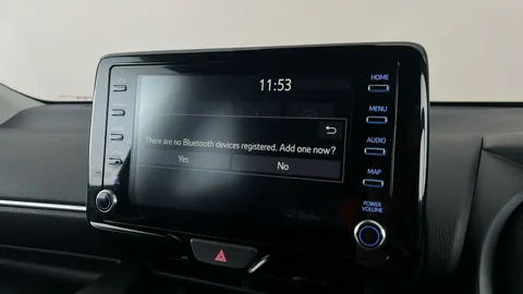 TOYOTA YARIS 1.5 Hybrid Design CVT