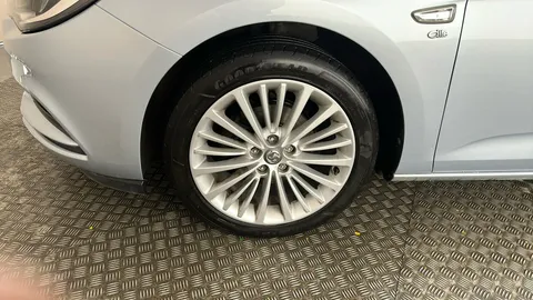 Vauxhall Astra 1.4T 16V 150 Elite 5dr