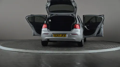 BMW 1 Series 118d SE 5dr [Nav] Step Auto