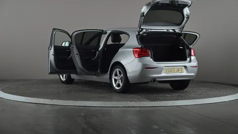 BMW 1 Series 118d SE 5dr [Nav] Step Auto