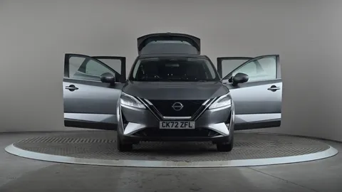 NISSAN QASHQAI 1.3 DiG-T MH Acenta Premium