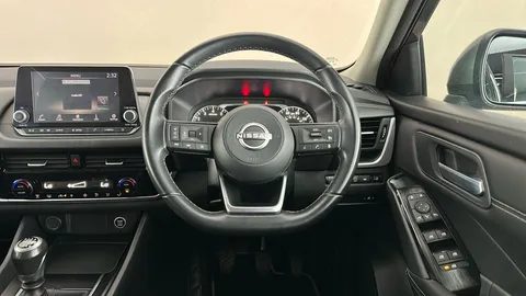 NISSAN QASHQAI 1.3 DiG-T MH Acenta Premium