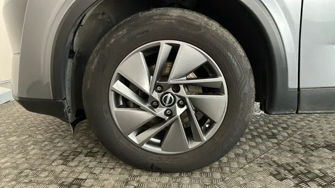 NISSAN QASHQAI 1.3 DiG-T MH Acenta Premium