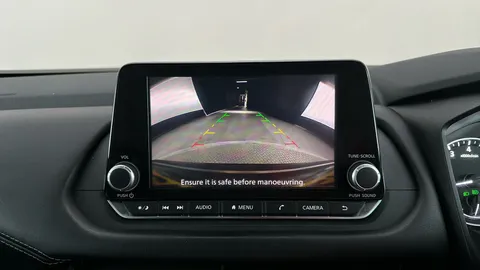 NISSAN QASHQAI 1.3 DiG-T MH Acenta Premium