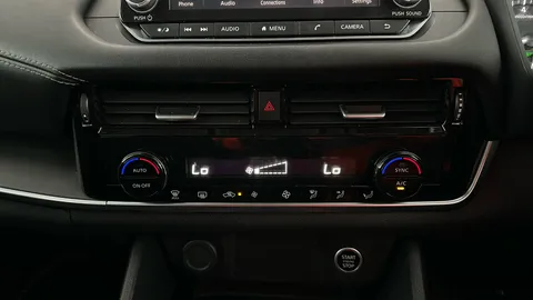 NISSAN QASHQAI 1.3 DiG-T MH Acenta Premium