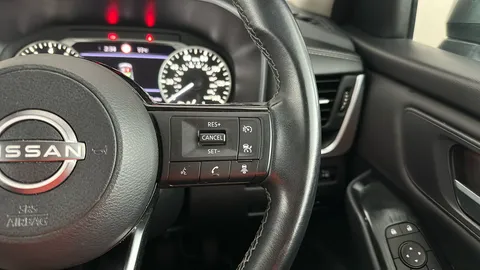 NISSAN QASHQAI 1.3 DiG-T MH Acenta Premium