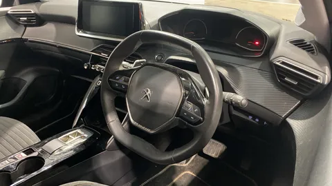 Peugeot 208 1.2 PureTech 100 Active Premium + EAT8