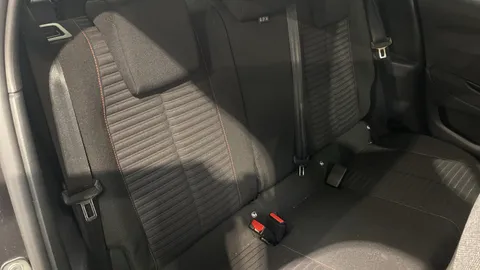 Peugeot 208 1.2 PureTech 100 Active Premium + EAT8