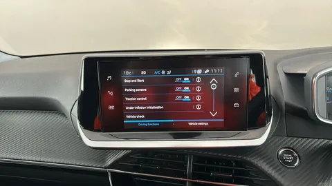 Peugeot 208 1.2 PureTech 100 Allure Premium + EAT8