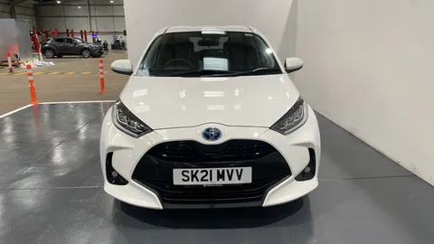 Toyota Yaris 1.5 Hybrid Design CVT