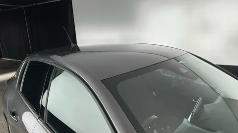 Peugeot 208 1.2 PureTech 100 Allure Premium + EAT8