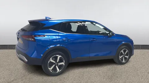 NISSAN QASHQAI 1.3 DiG-T MH N-Connecta [Glass Roof]