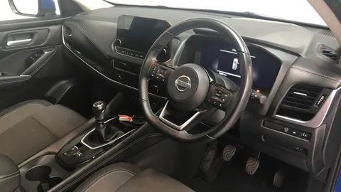 NISSAN QASHQAI 1.3 DiG-T MH N-Connecta [Glass Roof]